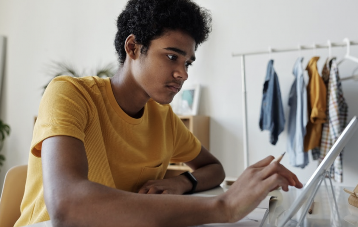 ECO Article: Career Advice for College Students: 5 Tips to Build a Strong Foundation